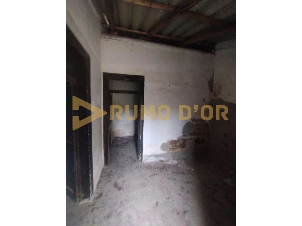 Duas Casas com Piscina a 30 Minutos de Lisboa Raras, Cheias de Pote...-5