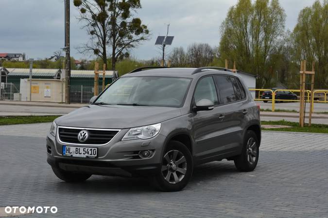 Volkswagen Tiguan - 2