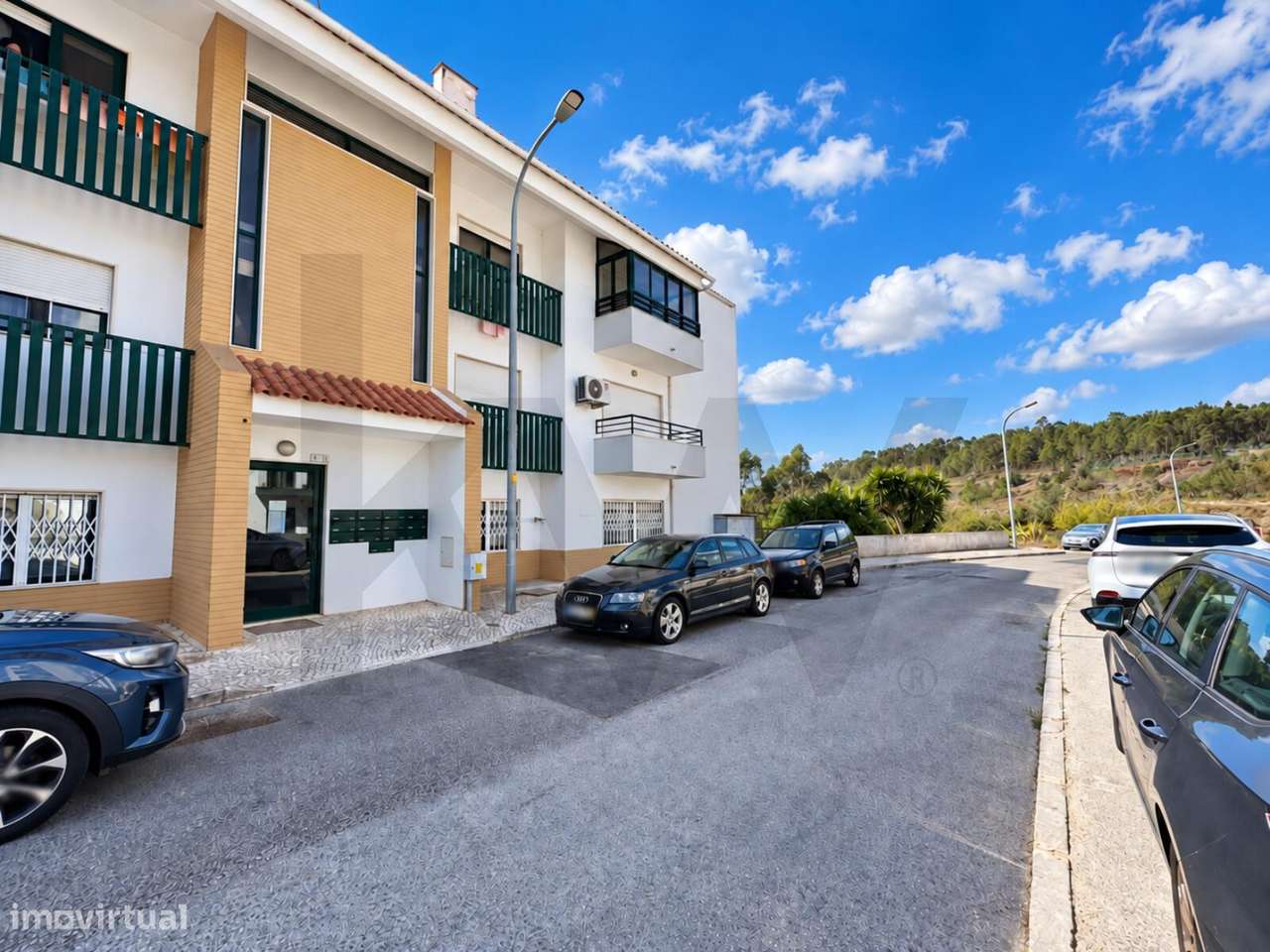 Apartamento Duplex T3+3 em Belas | Amplo, Luminoso e com Vista Desafog-29