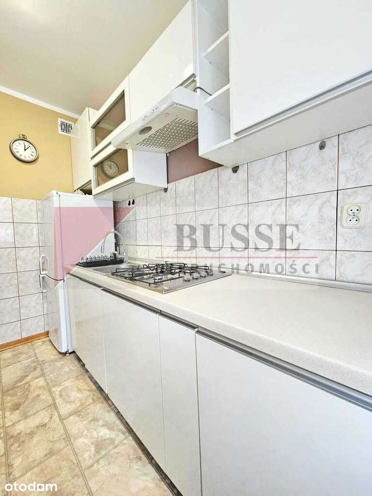 4 pok. na os. Zawadzkiego-Klonowica w niskim bloku-11