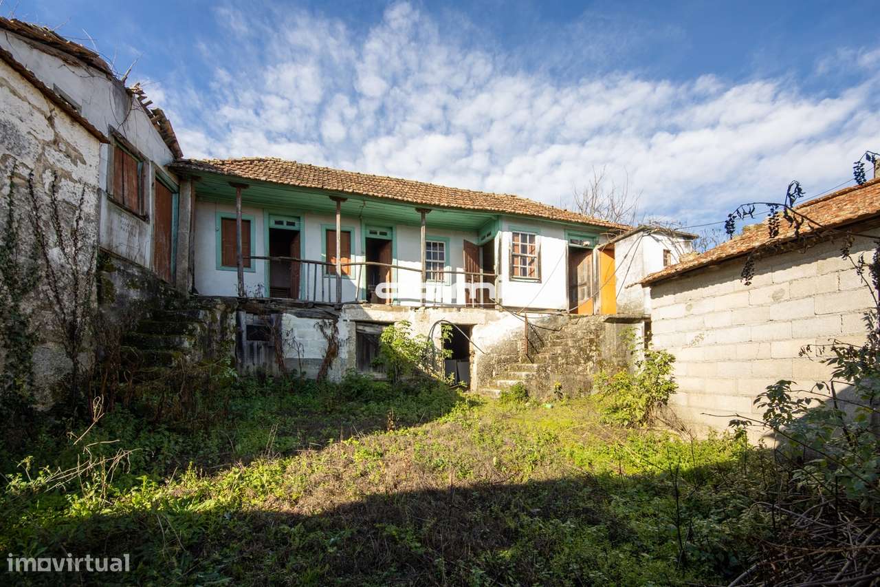 🏡 Moradia em Pedra com Potencial de Remodelação - Grande imagem: 4/21