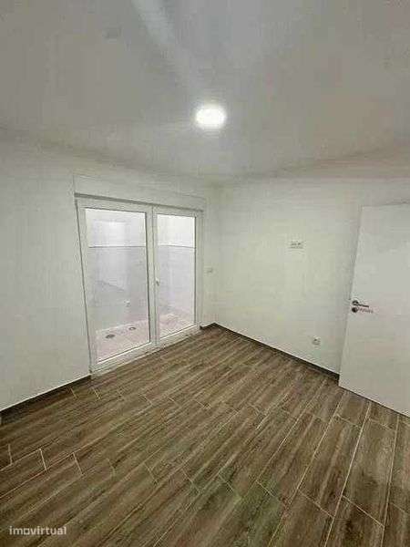 Moradia V4 Palmela Totalmente Remodelada Estrear Semi Equip.C\Terraço - Grande imagem: 5/12