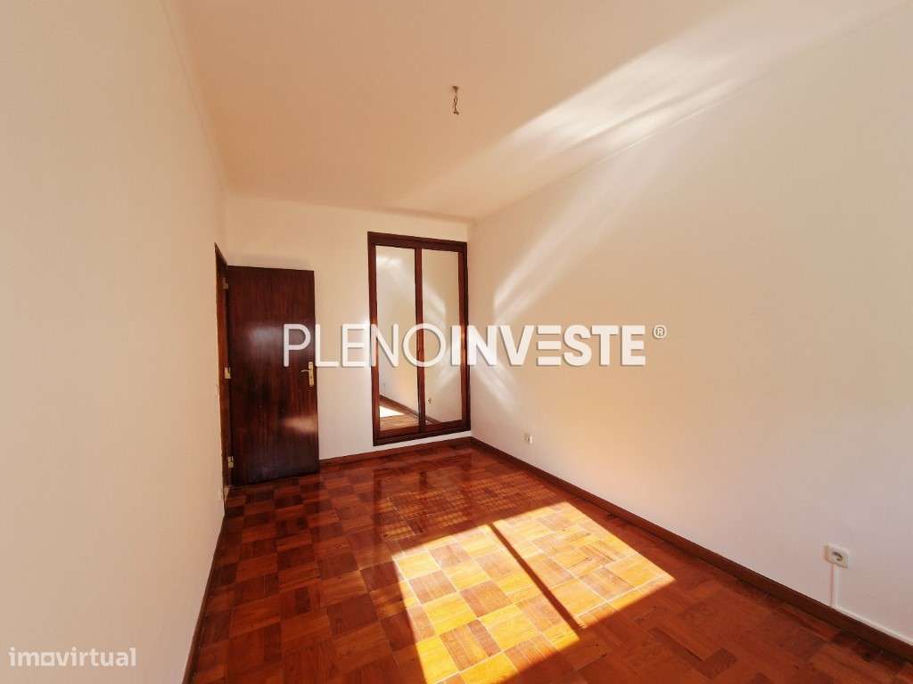 T2 com boas áreas no Seixal-4