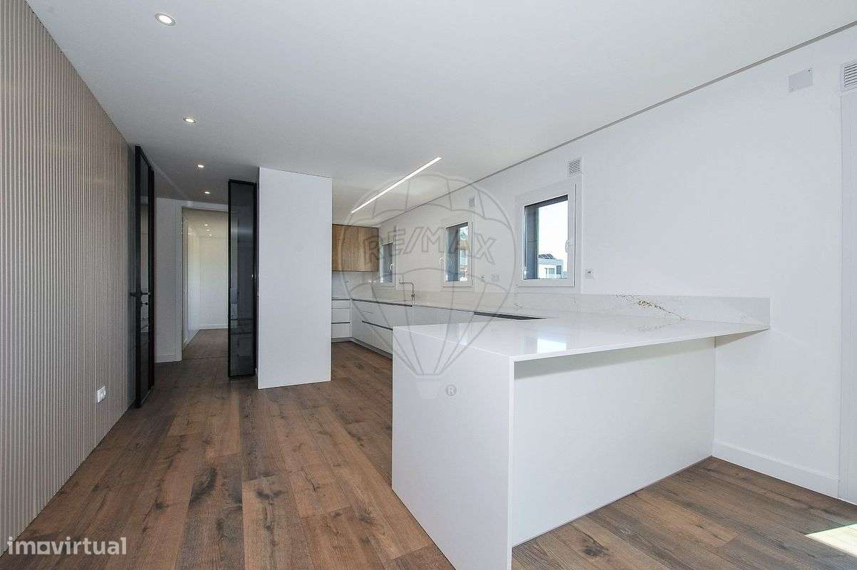 Apartamento T5 para venda - Grande imagem: 2/48