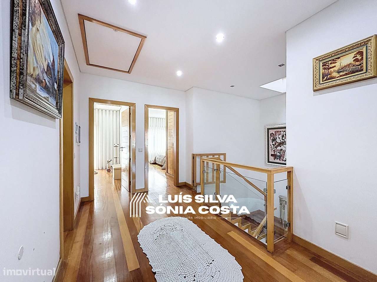 Moradia T4 Excelente Estado e Áreas | 2 Suites, Jacuzzi, Painéis...-18