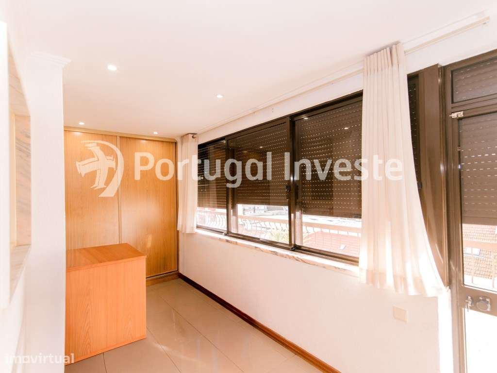 Excepcional apartamento de 4 assoalhadas na Cova da Piedade - Almada-29