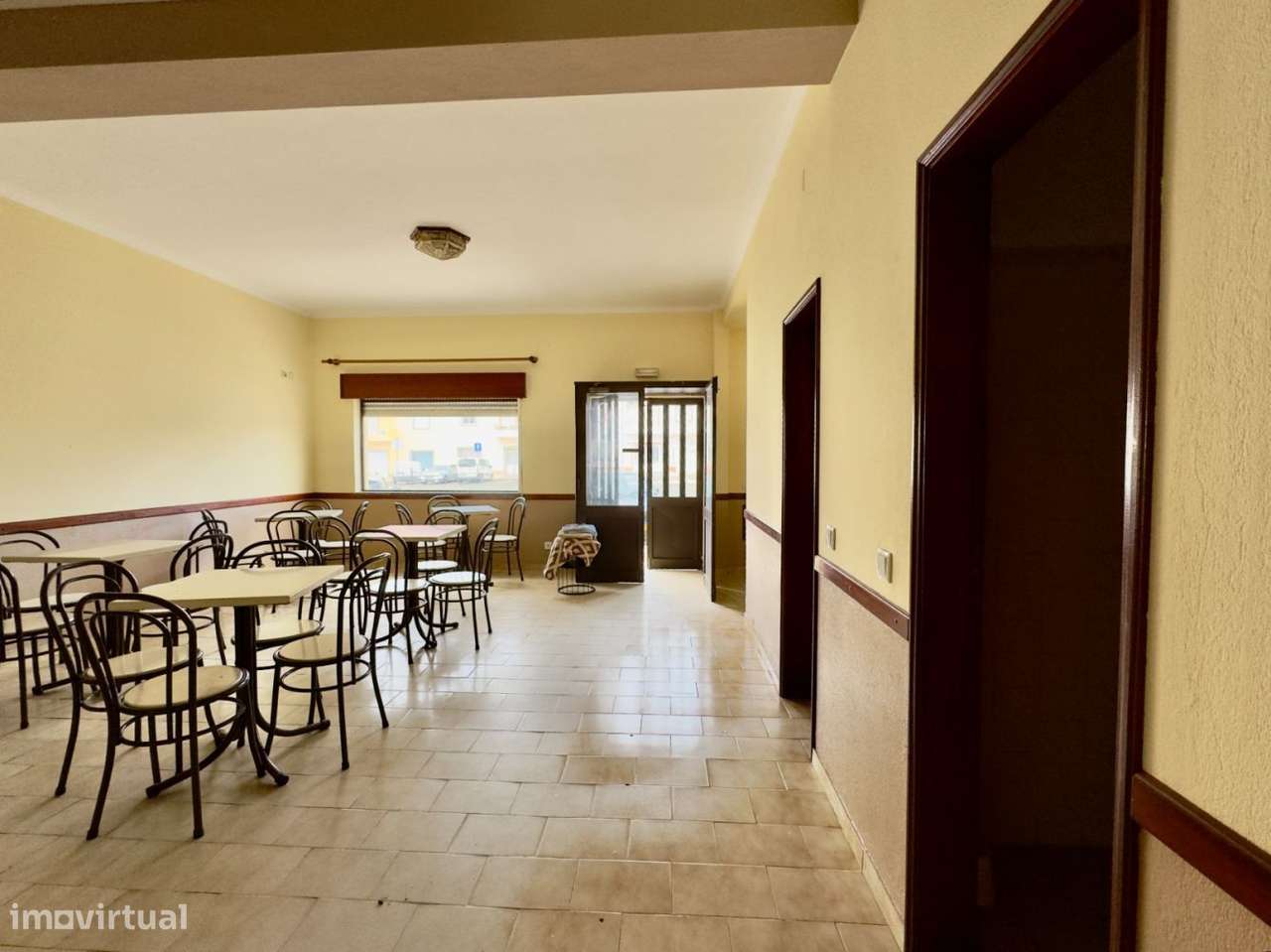 Moradia com Restaurante/café para venda na Estação de Silves-28