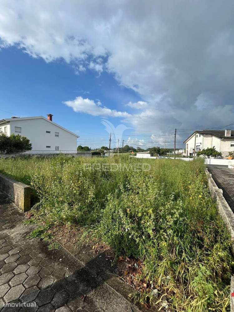 Terreno urbano com 546 m² e duas frentes em São Bernardo – Aveiro - Grande imagem: 3/6