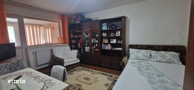 Zona Ciresica, 2 camere decomandate cu suprafata utila de 59 mp.-1
