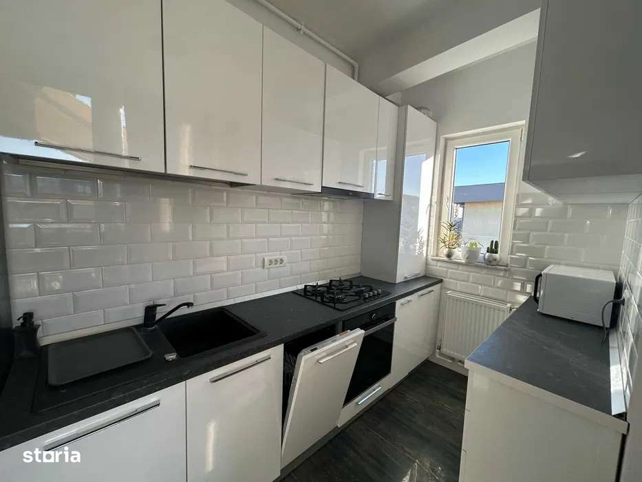 Apartament  3 camere de vanzare cu terasa zona TOMIS PLUS - Imagine principală: 2/6