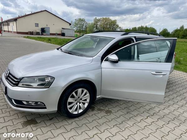 Volkswagen Passat Variant 1.6 TDI DPF BlueMotion Technology Comfortline - 16