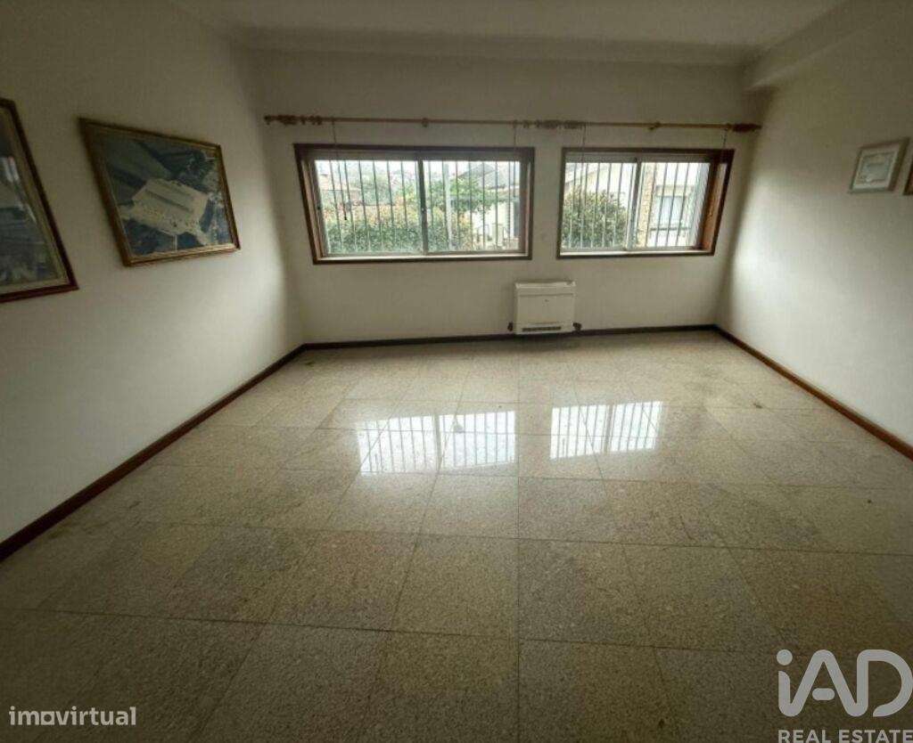 Hangar em Escapães de 3300,00 m2 - Grande imagem: 4/10