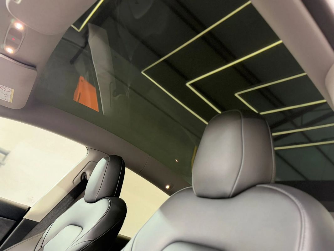 Tesla Model Y Long Range Dual Motor AWD - 5