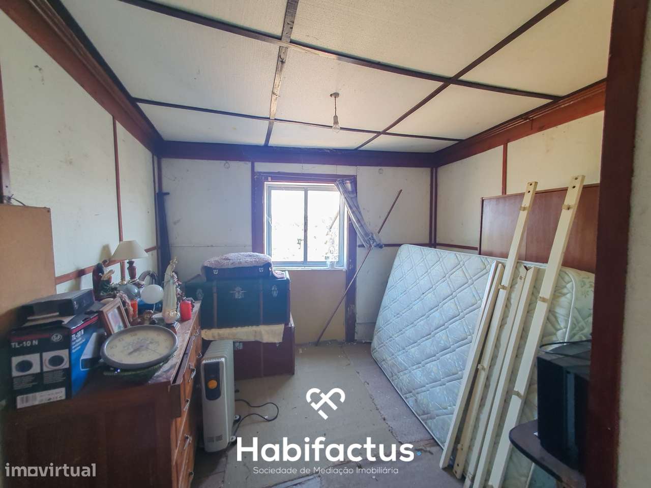 Moradia T3 à venda para Renovação em Paranhos da Beira - Seia-13