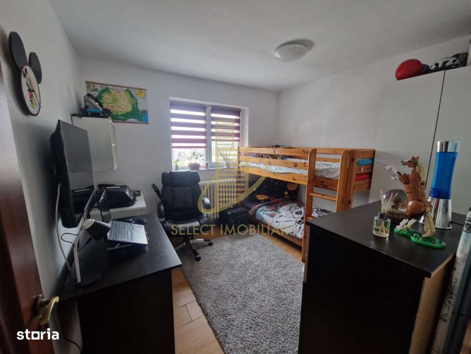 Apartament de 3 camere, decomandat, 67 mp., zona Han.-6