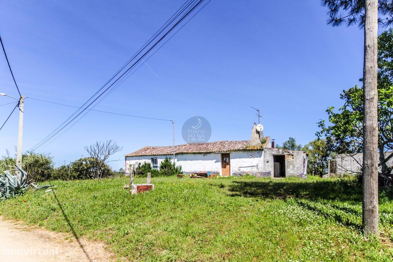 Terreno de 2.920 m2 c/ Casa de 60 m2 p/ Recuperar. - Grande imagem: 1/19