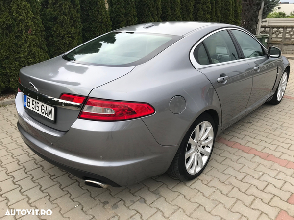 Jaguar XF 2.7D Premium Luxury - 1