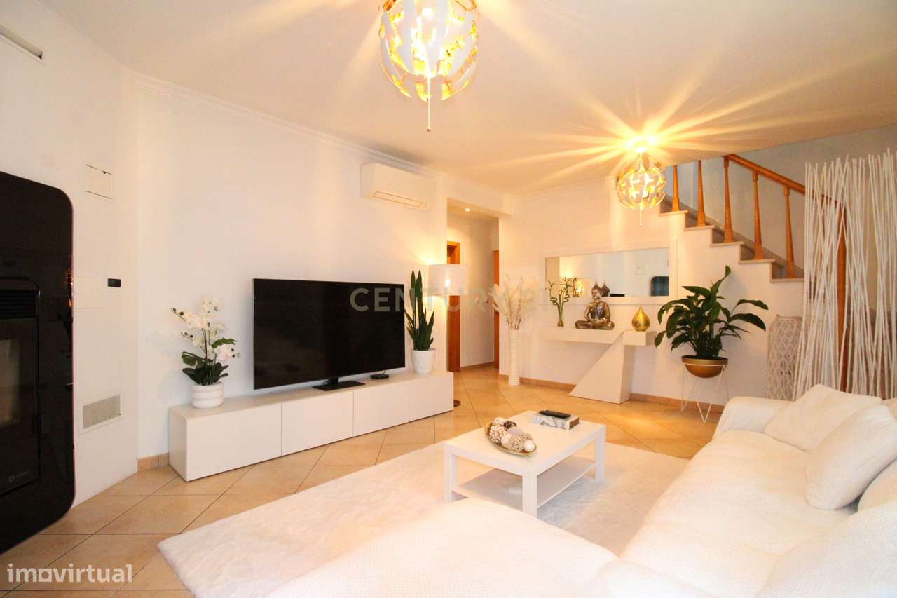 Moradia, Fernão Ferro, Seixal, com 3 Quartos-9