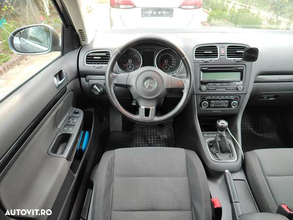 Volkswagen Golf 1.6 TDI BMT Comfortline - 8