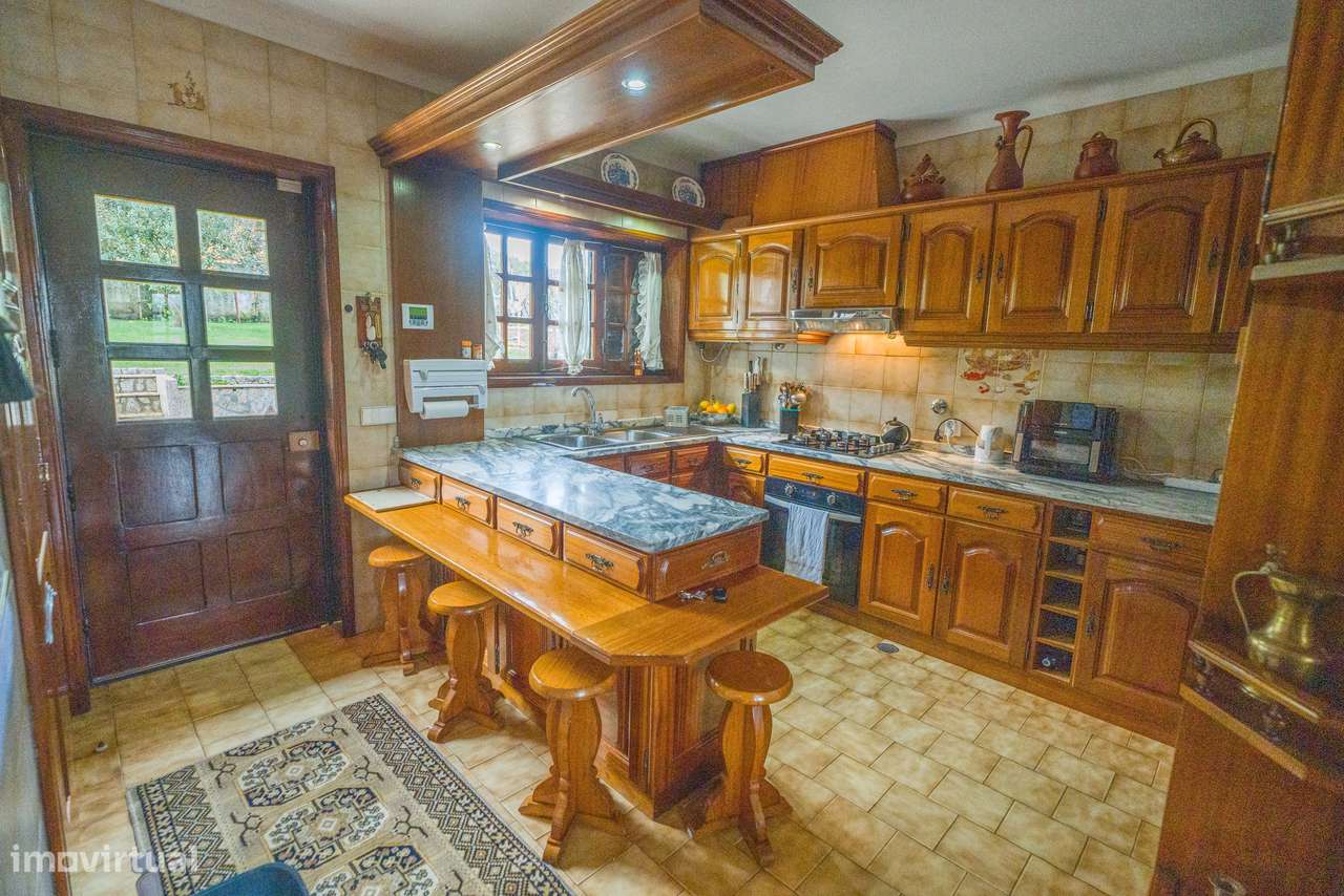 Moradia T4 de Arquitetura Francesa em Serém – Macinhata de Vouga-7