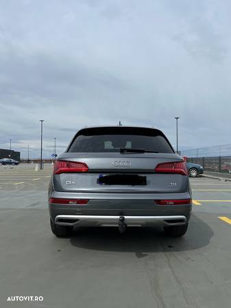 Audi Q5 2.0 40 TDI quattro S tronic Design - 7