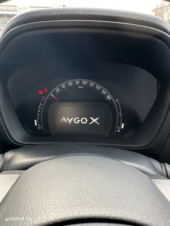 Toyota Aygo X 1.0l MT Active - 11