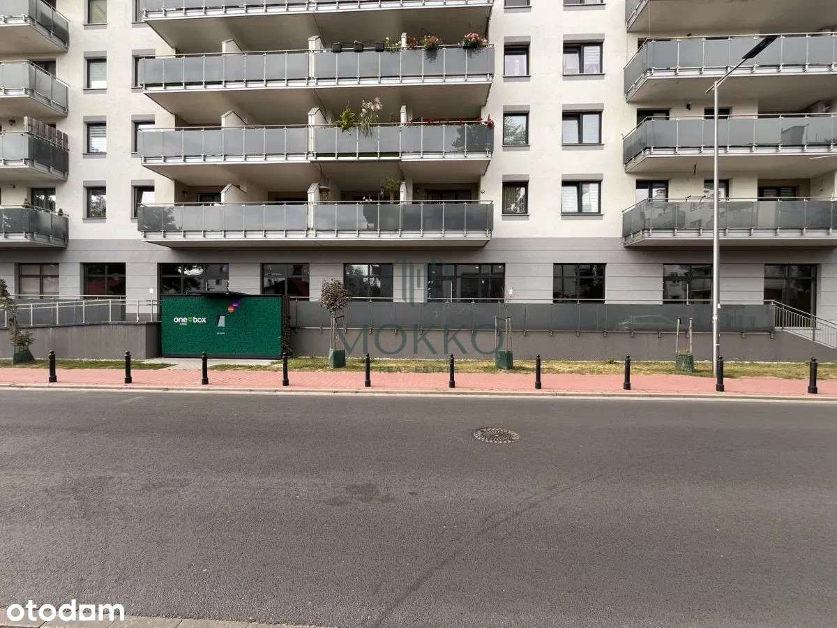 Lokal komercyjny na sprzedaż – Ząbki, część nowa-11