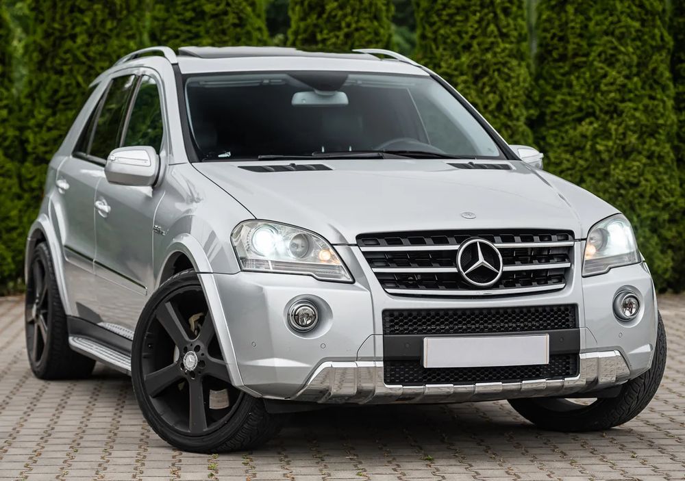 Mercedes-Benz ML W164 63 AMG 4Matic 7G-TRONIC 10th Anniversary 2010