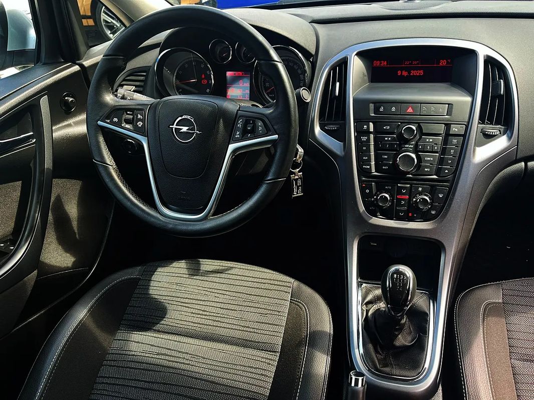 opel astra