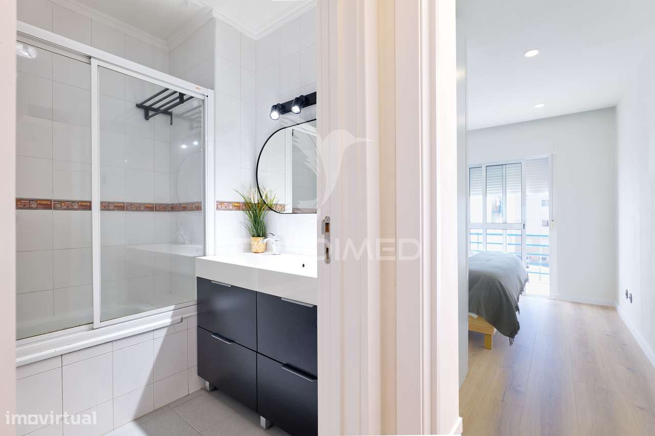 T3 em excelente estado com varanda, perto de Loures e acessos a Lisboa-11