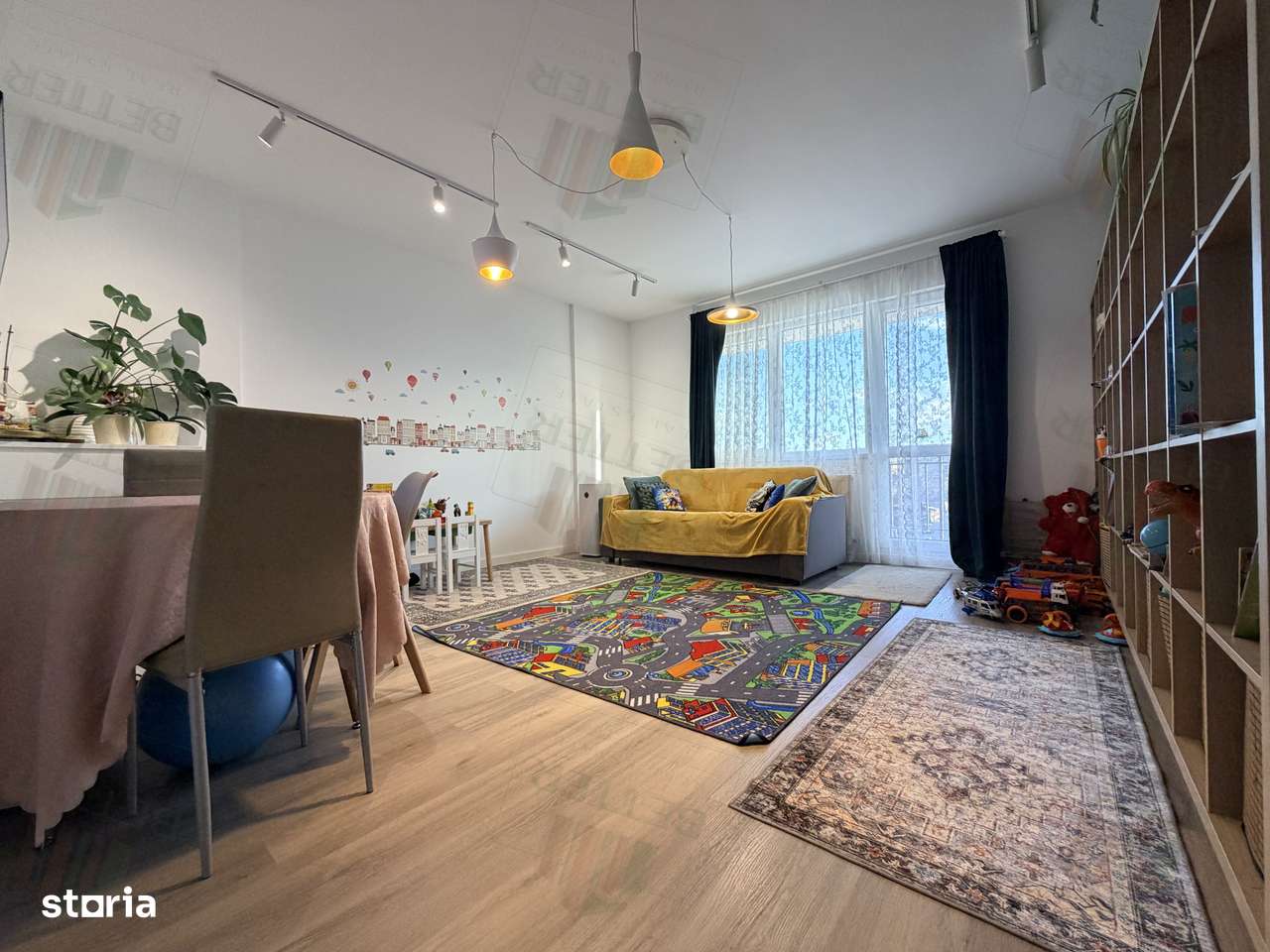 Apartament 2 camere de vanzare Sector 4, Cheile Turzii