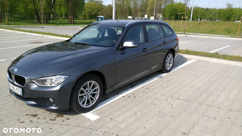 BMW Seria 3 320d Touring xDrive Sport-Aut Luxury Line - 9