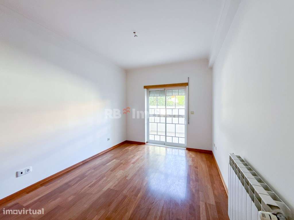 Apartamento T3 novo com garagem-17