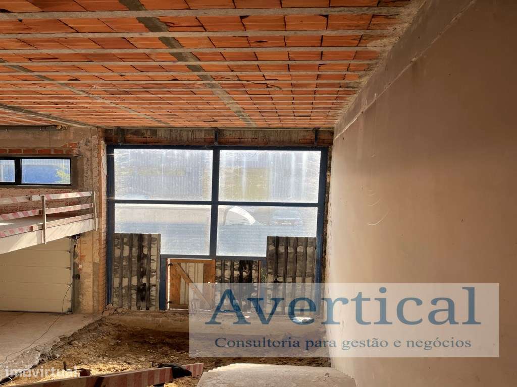 NOVO - Armazém c/ Escritório-12