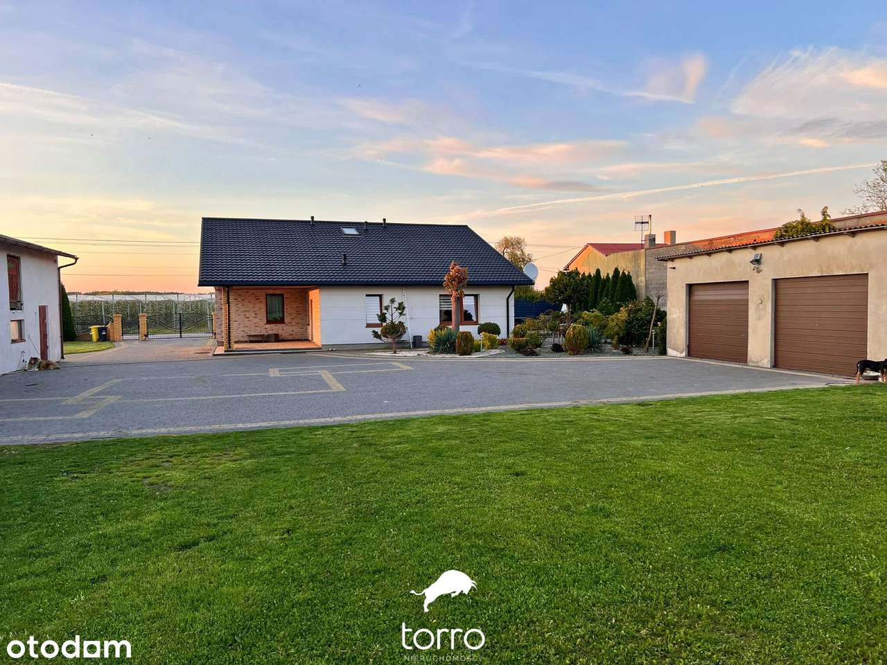 Dom wolnostojący z budynkami gospodarczymi na Ogromnej Działce !!!-16