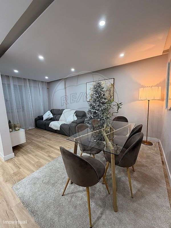 Apartamento T2 para arrendamento - Grande imagem: 2/14