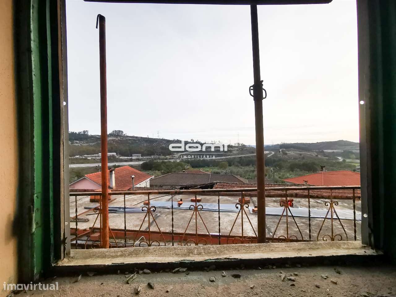 &#127969; Moradia em fase de remodelação em Castro Daire - Grande imagem: 3/20