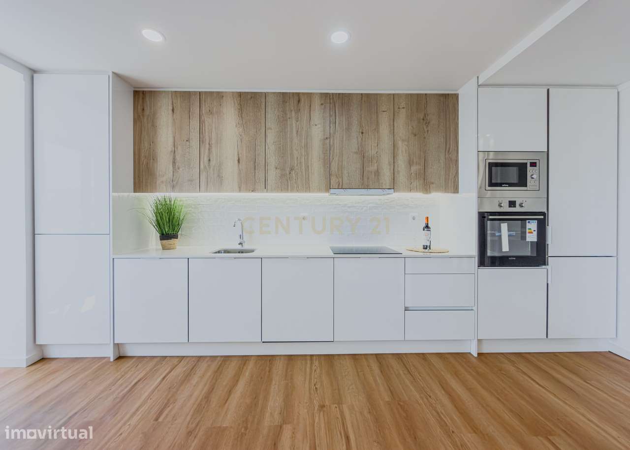 Apartamento 3 assoalhadas, remodelado com acabamentos de charme, situa-7