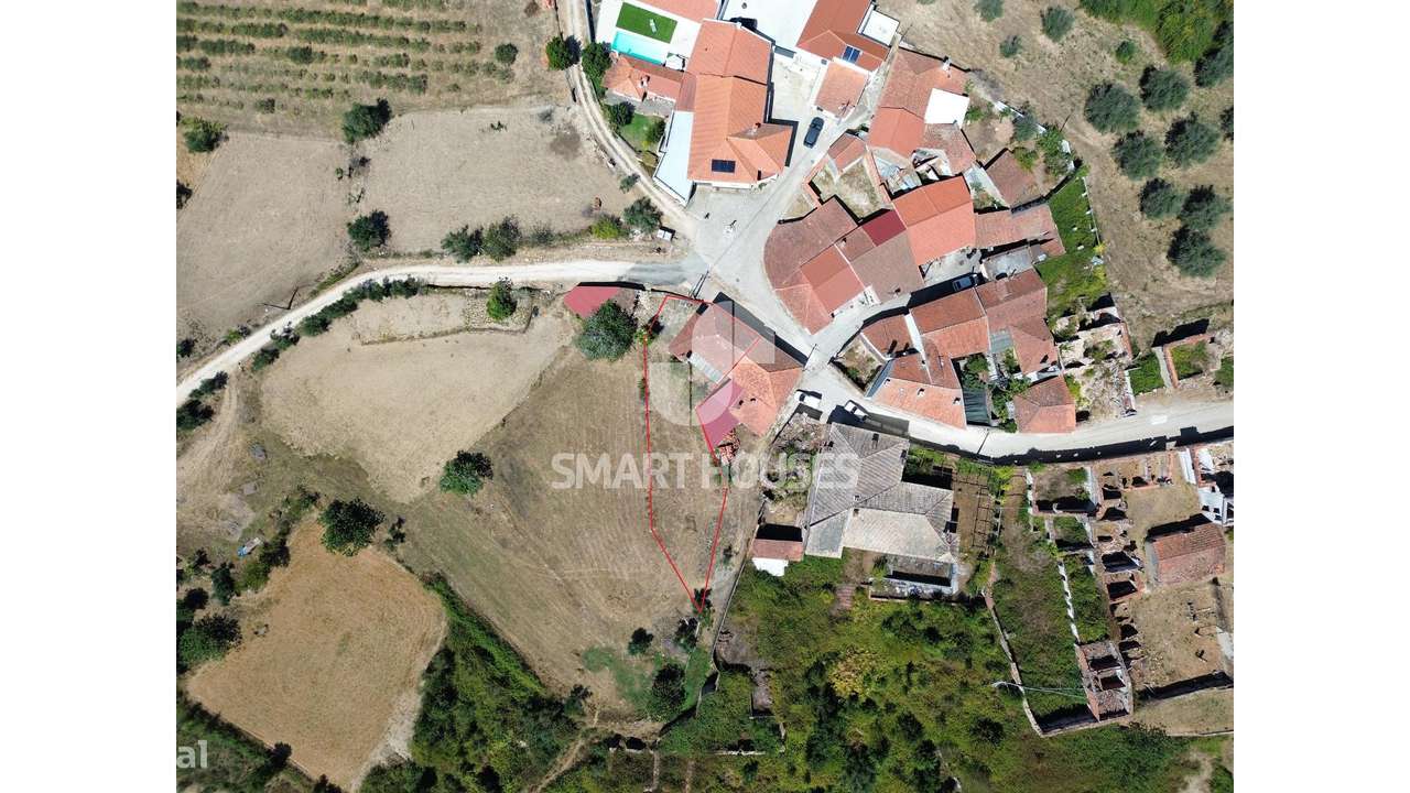 Moradia T3 Lufreu c/ terreno-41