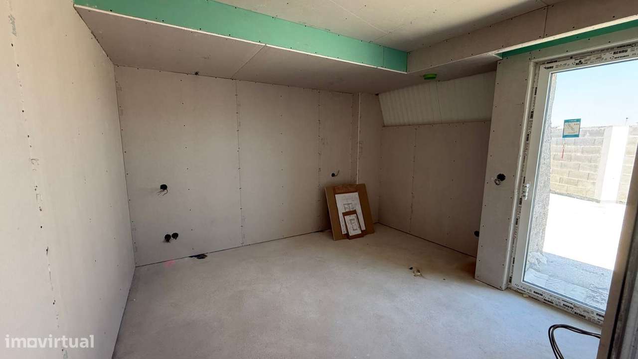 APARTAMENTO T3  com vistas de mar e rio,  como novo, Situado no Bai...-9
