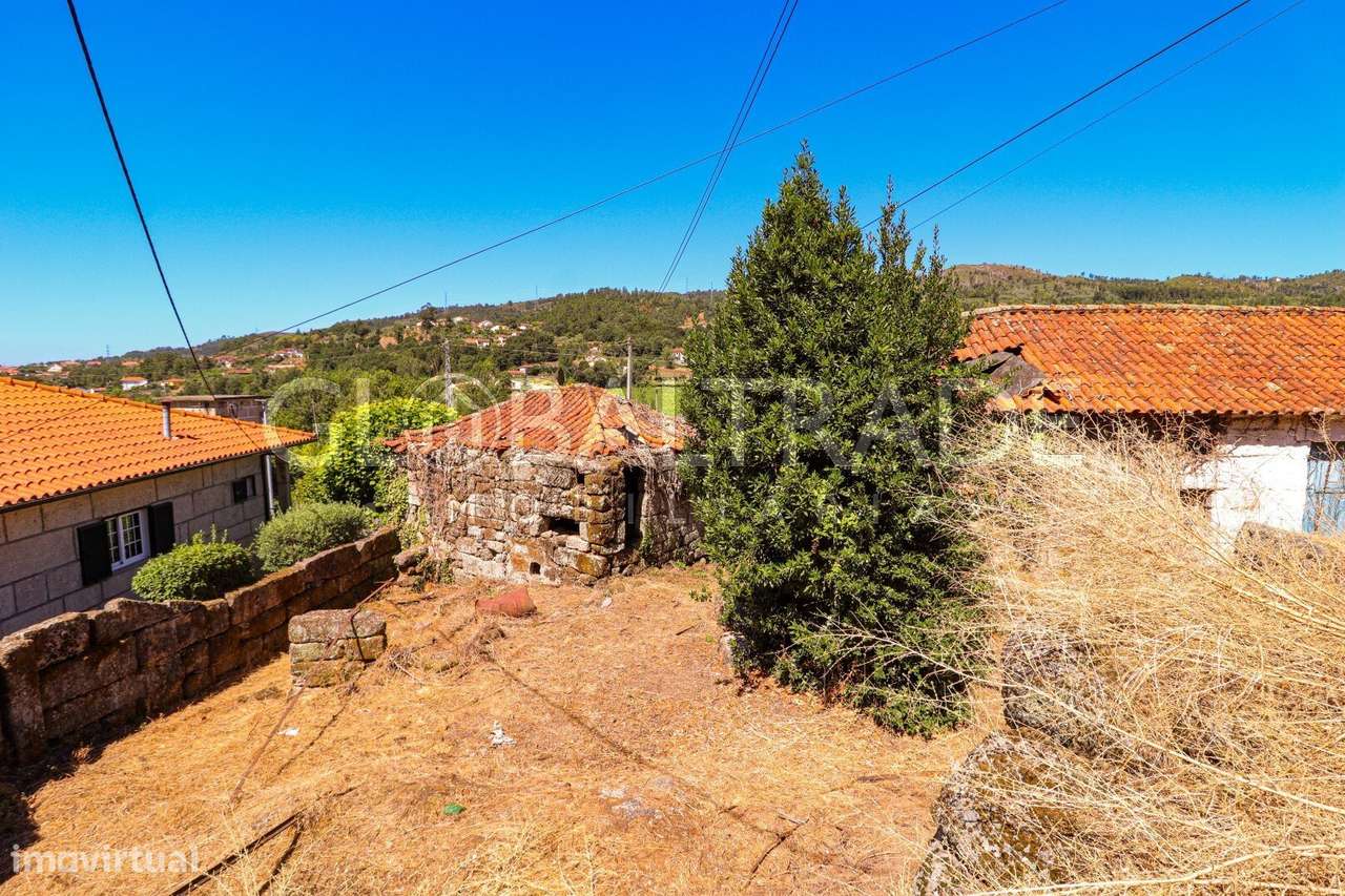 Conjunto Habitacional de 5 Moradias para Recuperar em Aboadela-35