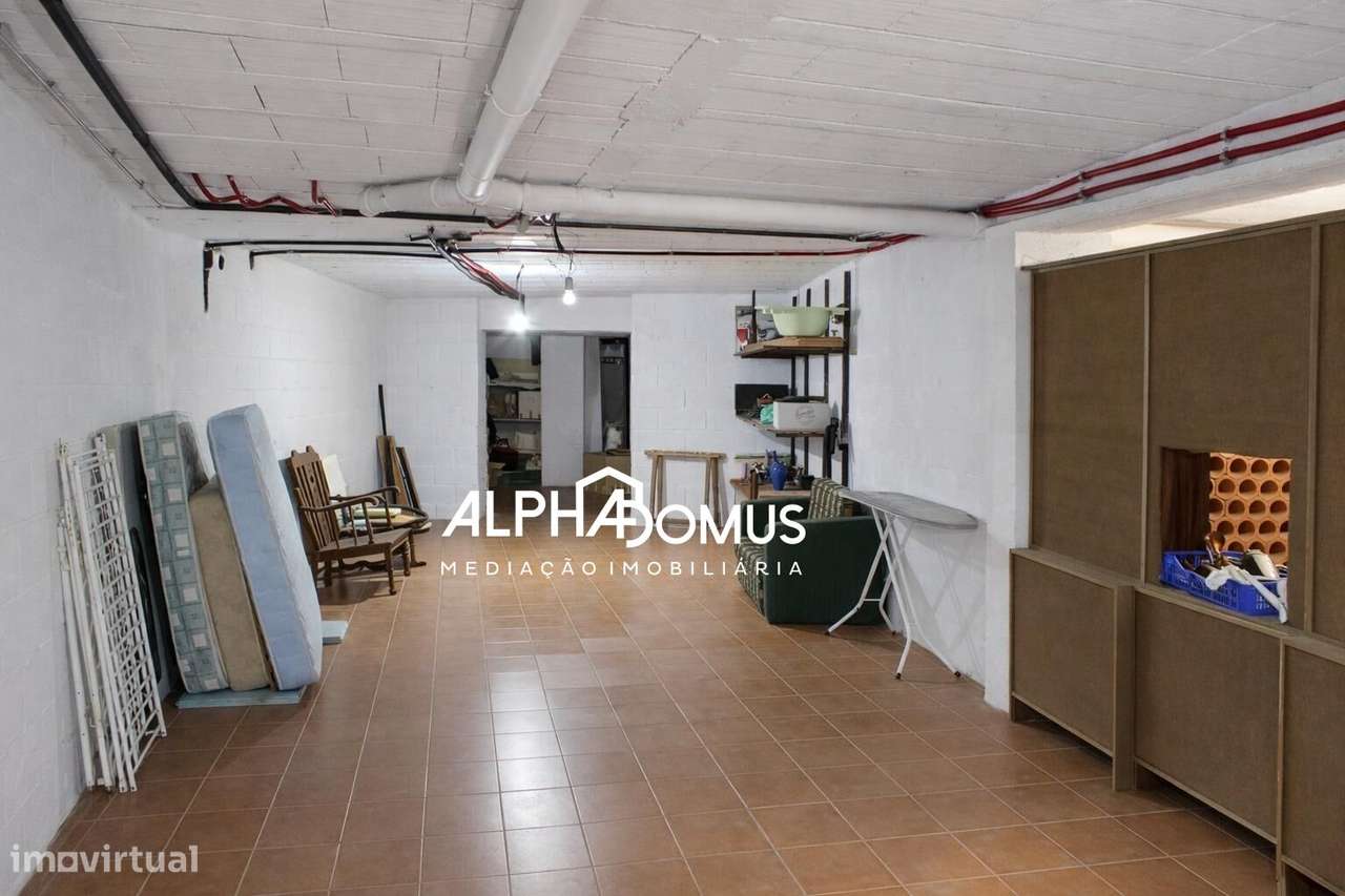 Moradia isolada com piscina, anexo e terreno, em Barosa.-26