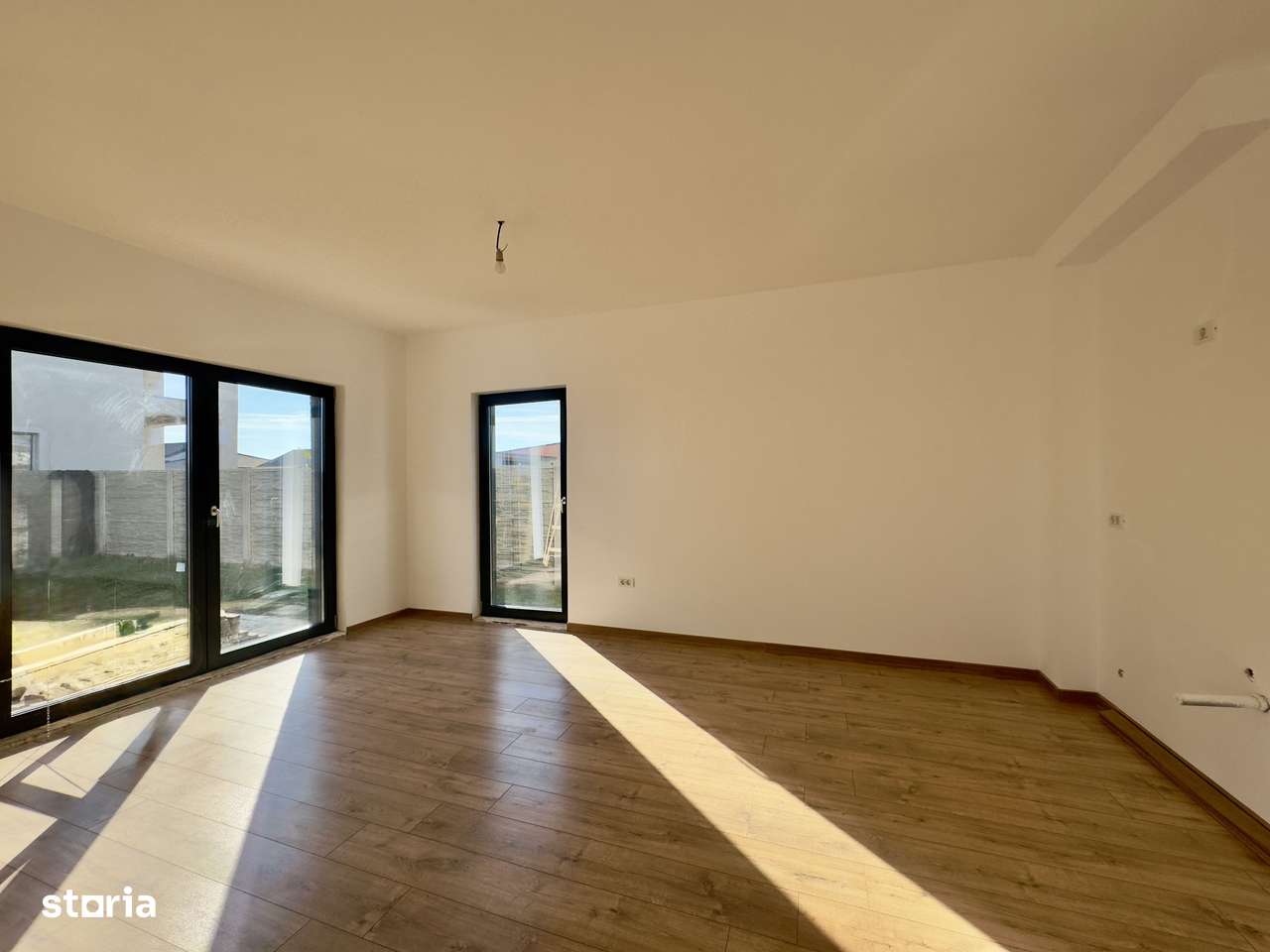 Duplex despartit prin camera Tehnica, Mosnita Noua-Valery-2