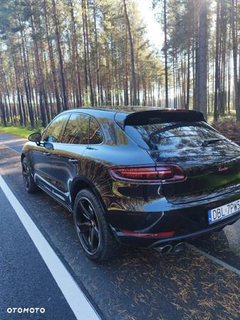 Porsche Macan Turbo - 11