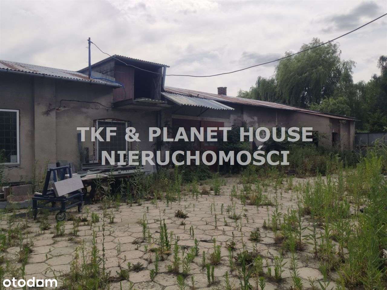 Na sprzedaż kompleks lokali handlowo - usługowych-14