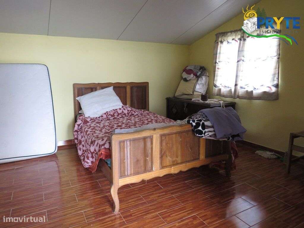 Quinta composta por moradia T4 situada perto de Cernache do Bonjardim-21