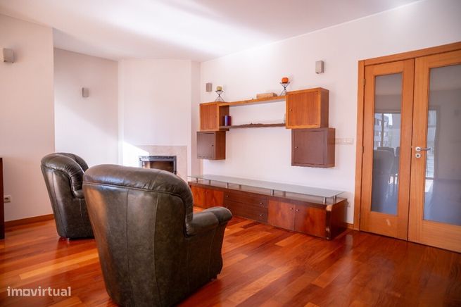 Apartamento Como Novo - Junto ao Complexo-1