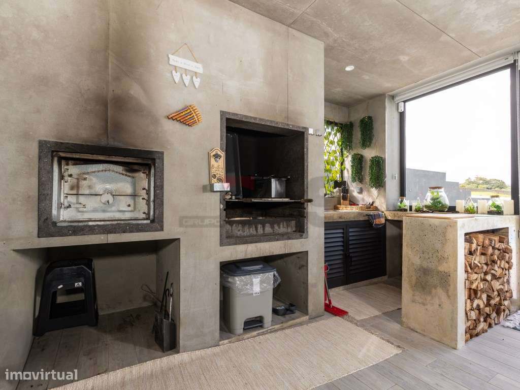 Refúgio Moderno com Vista e Design no Pico da Pedra, Ilha de São Mi...-33