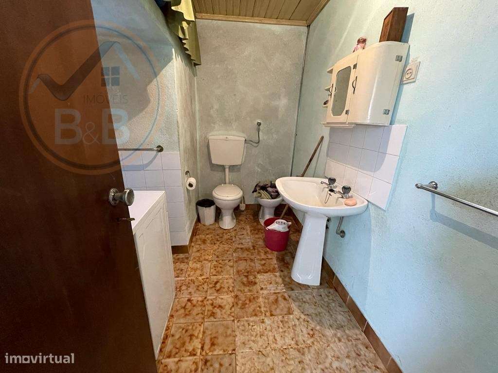 Moradia T4 em Chacim, Cabeceiras de Basto-14