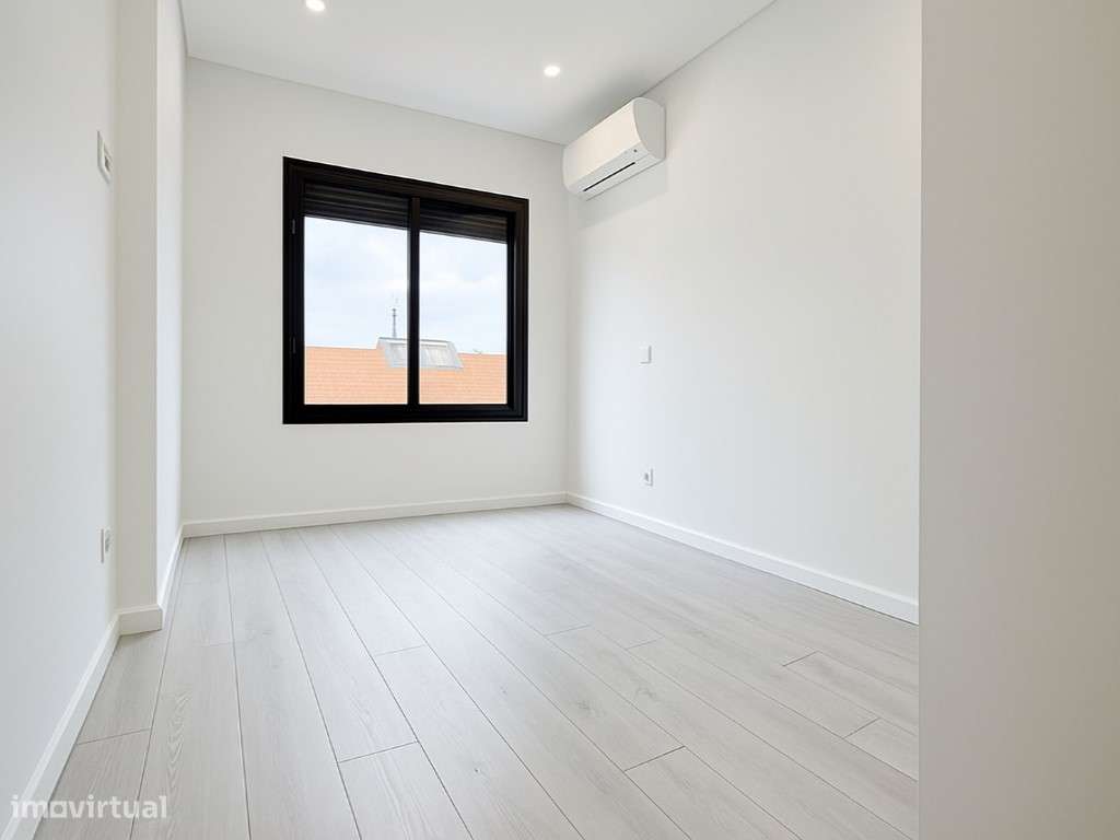 Apartamento T5 |Garagem em BOX |2 Terraços|Churrasqueira-10